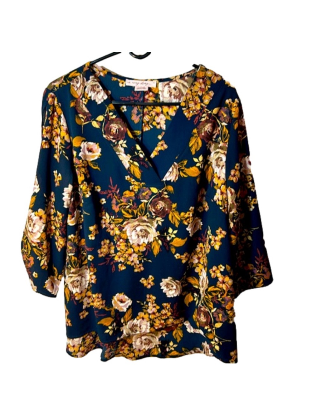 Pennington's Size X Navy Floral Cold Shoulder Blouse